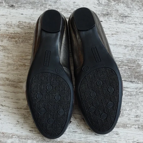 NWOT Etienne Aigner Patent Leather Silver Flats - Picture 14 of 16